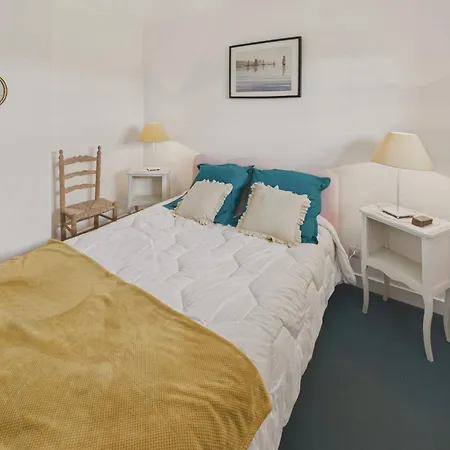 La Fregate - Dans Chaumiere Pour 4 Avec Jardin Guilvinec